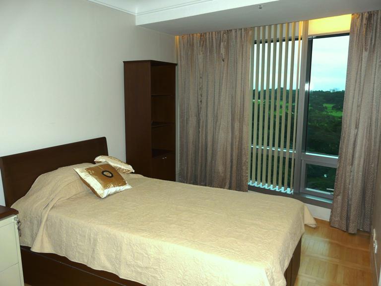 Two Bedrooms Apartment in One Mckinley Place For Rent