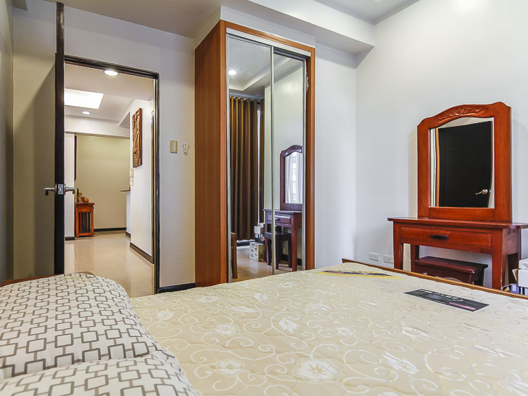 Twobedrooms condo unit for rent in Grand Hamptons BGC