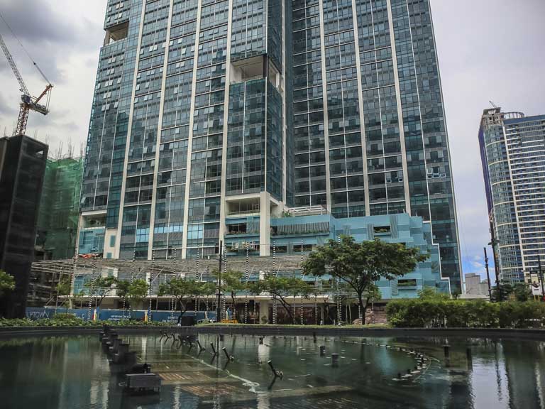 ONE UPTOWN RESIDENCE Condo For Rent BGC