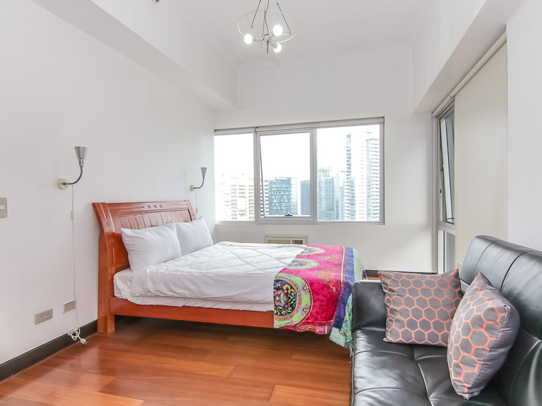 2br condo for sale in Fairways Tower BGC