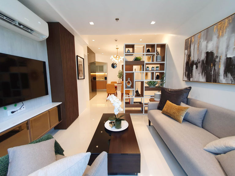 2BR condo for rent in Uptown Ritz Uptown, North BGC