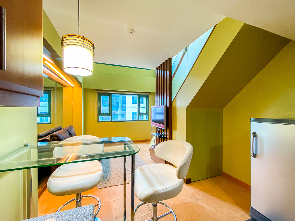 One Bedroom Loft Type apt in McKinley Park Residences for rent