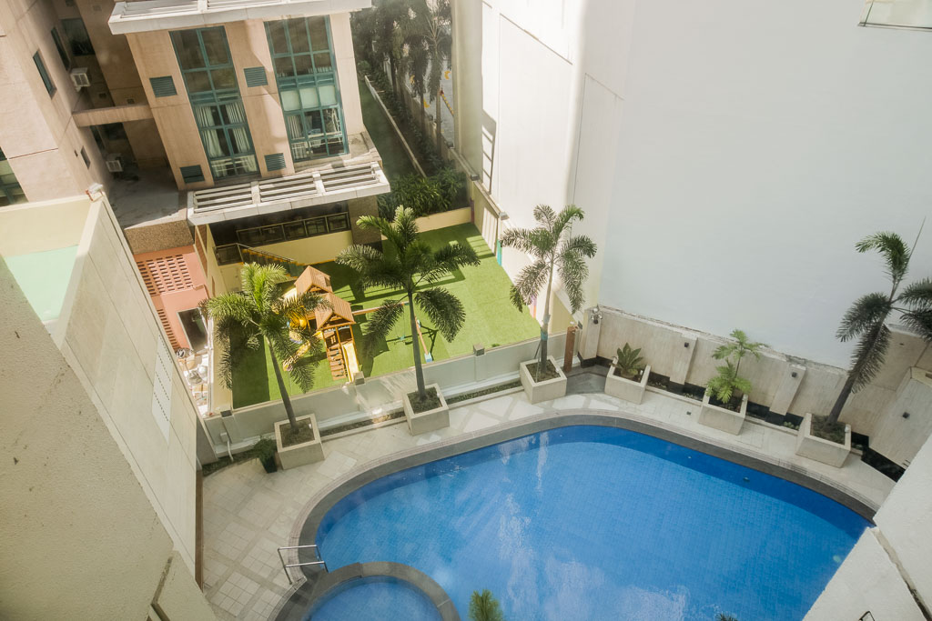 Fully furnished 2BR for rent in Kensington Place BGC